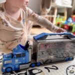 Policijos sunkvežimis – transporteris ir lenktynių trasa su automobiliais – Paveikslėlis 2