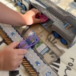 Policijos sunkvežimis – transporteris ir lenktynių trasa su automobiliais – Paveikslėlis 7