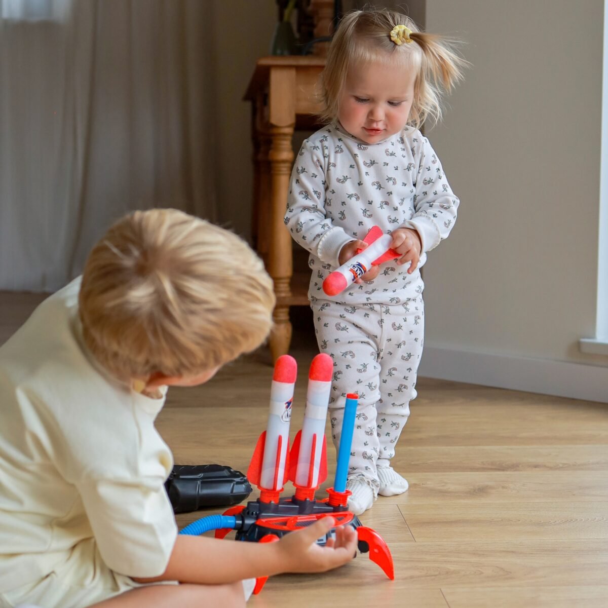 Putplasčio raketų paleidimo rinkinys su kojine pompa ir 6 raketomis – Paveikslėlis 4