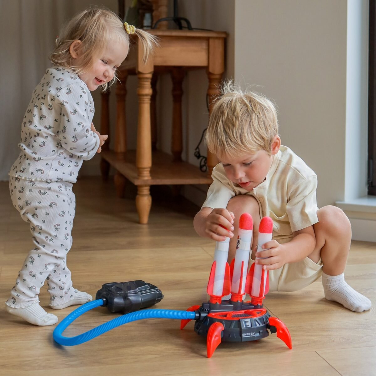 Putplasčio raketų paleidimo rinkinys su kojine pompa ir 6 raketomis – Paveikslėlis 6