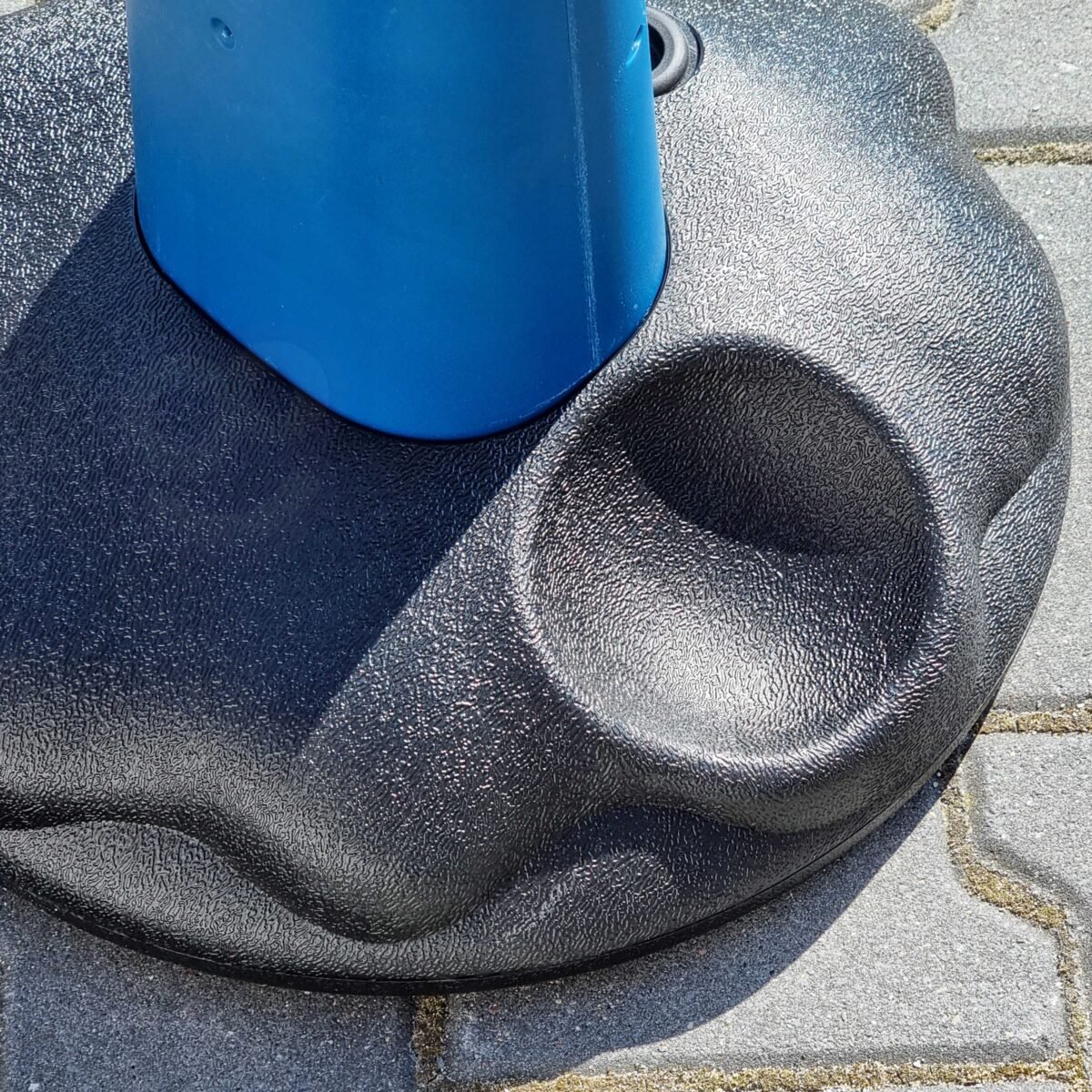 Reguliuojamo aukščio krepšinio rinkinys su kamuoliu ir pompa – Paveikslėlis 6