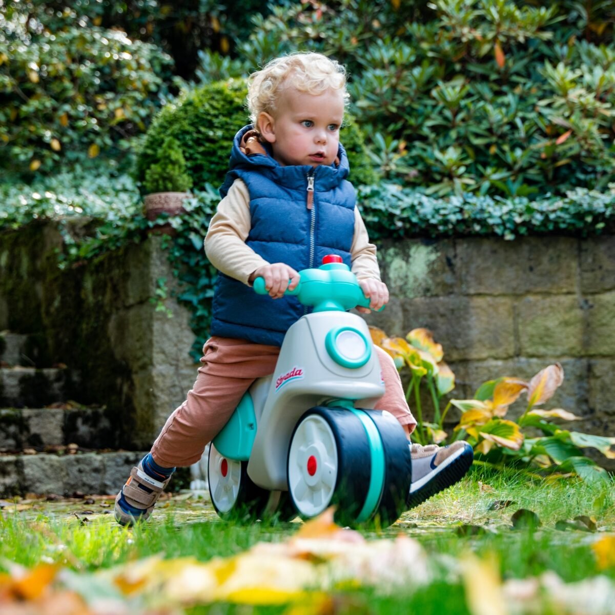 Retro paspirtukas plačiais tyliais ratais nuo 1 metų – Paveikslėlis 3