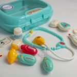 Rinkinys mažajam gydytojui lagamine su šviesa ir garsu – Paveikslėlis 10