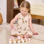 Medinis traukinukas su vagonėliais ir kaladėlėmis – Paveikslėlis 2