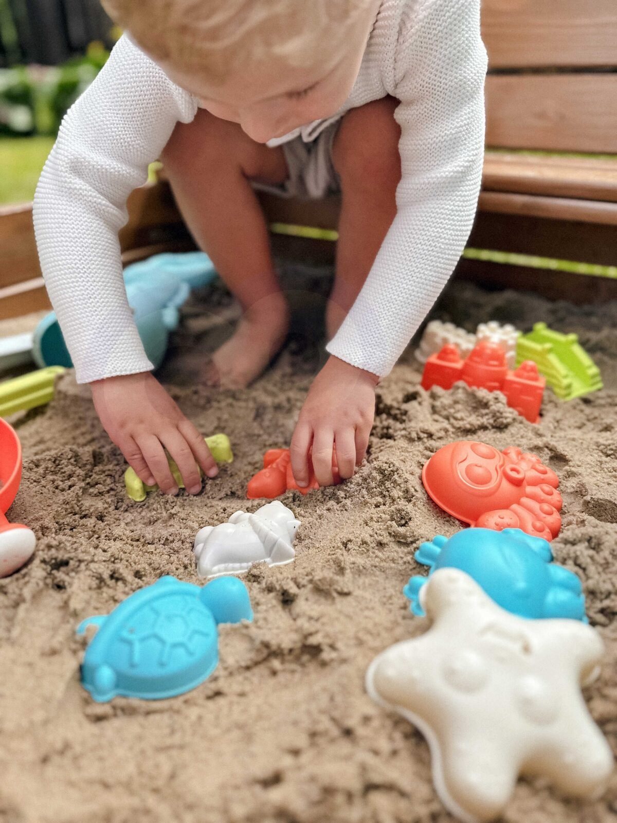 Smėlio rinkinys su dideliu 52 cm savivarčiu ir 20 formelių – Paveikslėlis 5