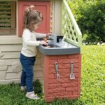 Sodo žaidimų namelis su virtuvėle ir 17 virtuvės priedų – Paveikslėlis 5