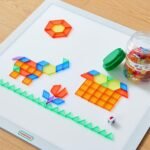 Spalvas keičianti LED šviesos lenta su pulteliu ir 140 Montessori mozaikos kaladėlių – Paveikslėlis 2