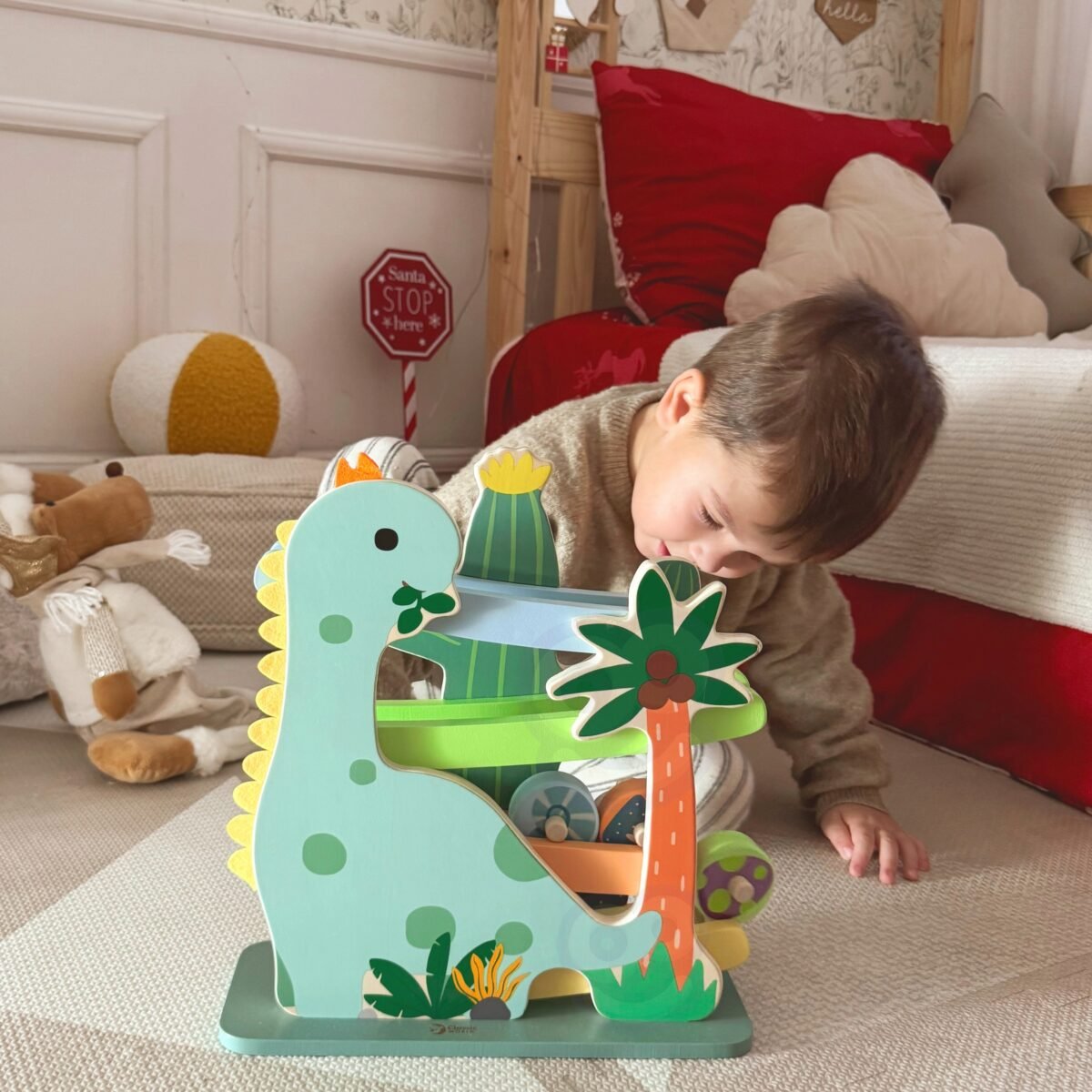 Spalvinga medinė dinozaurų trasa su riedančiais elementais – Paveikslėlis 9