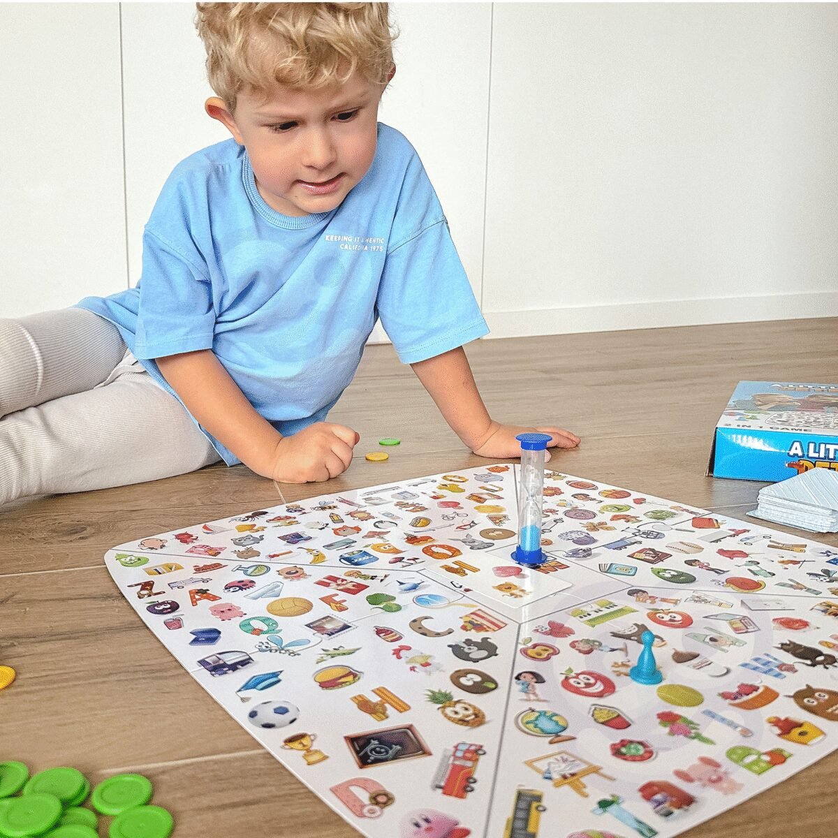 Stalo žaidimų rinkinys du viename: mažasis detektyvas ir kiniškos šaškės – Paveikslėlis 4