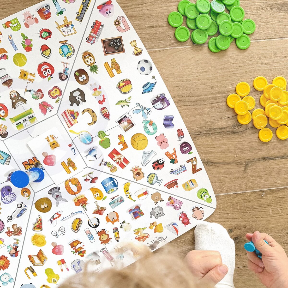 Stalo žaidimų rinkinys du viename: mažasis detektyvas ir kiniškos šaškės – Paveikslėlis 9