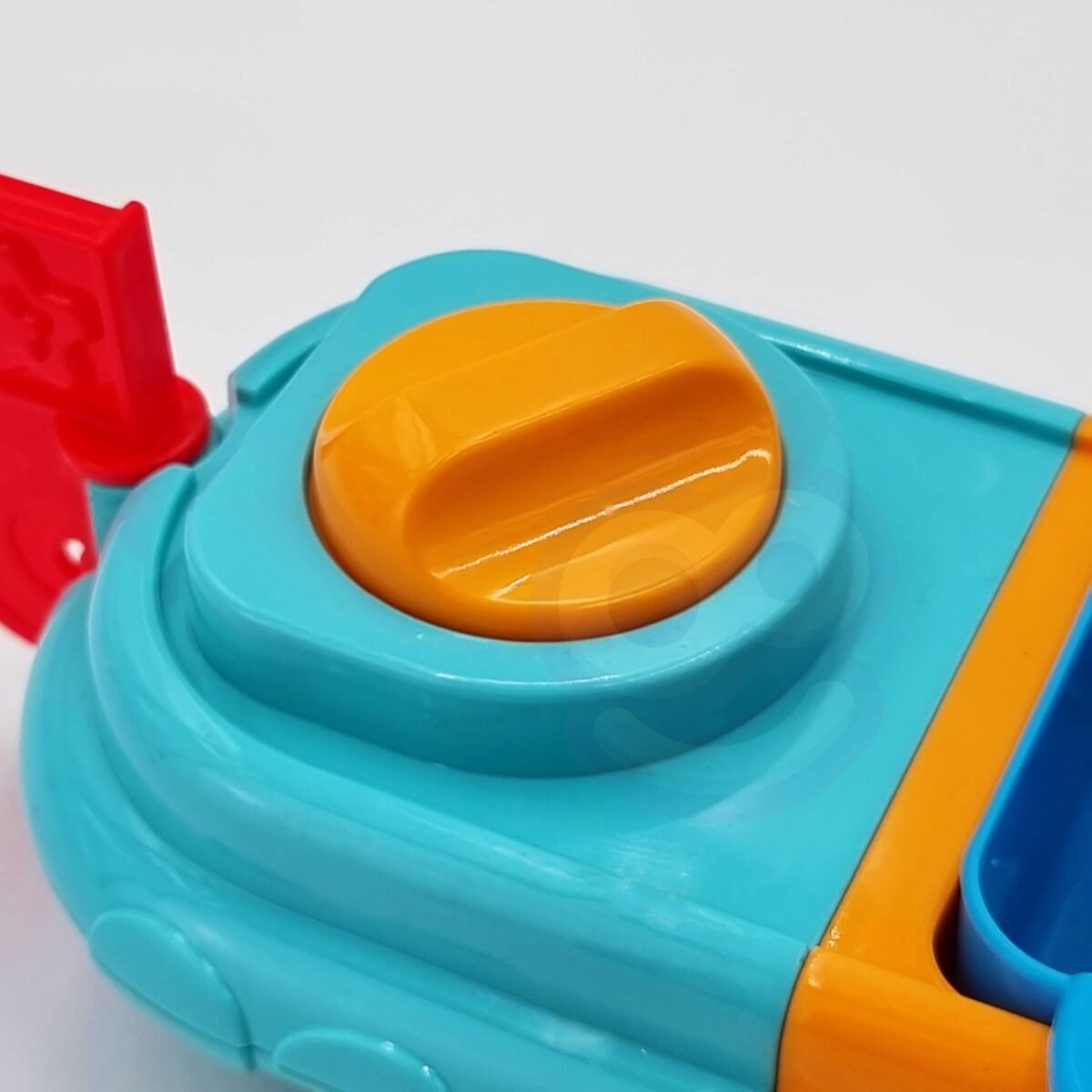 Sujungiami maudynių laiveliai su kranu, malūnėliu ir vandens patranka – Paveikslėlis 8