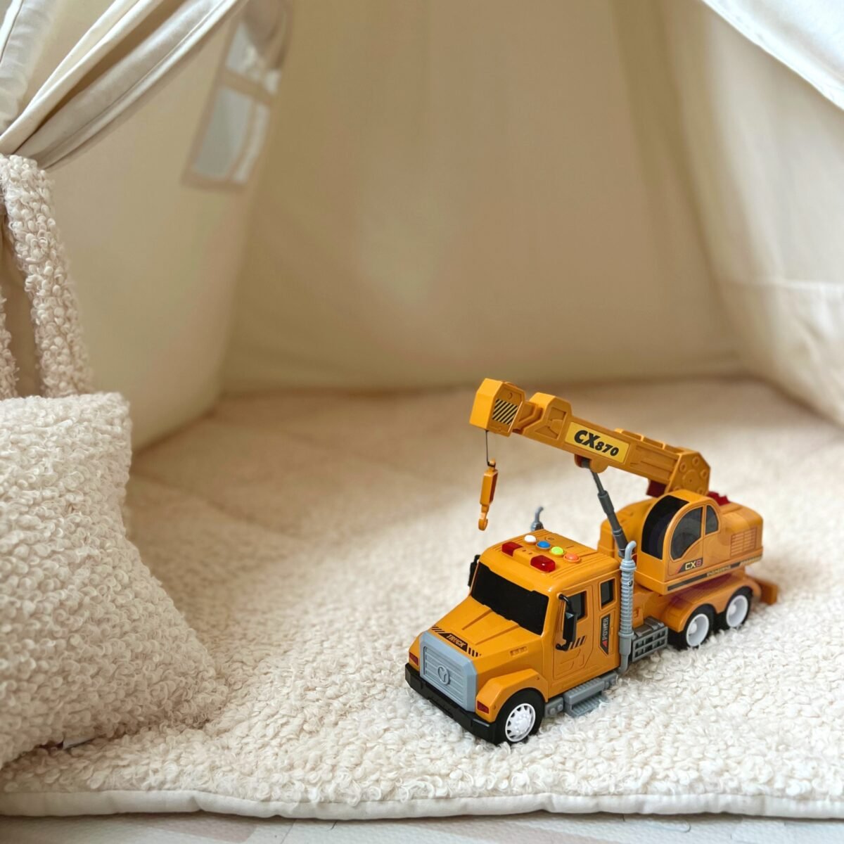 Sunkvežimis-kranas su valdomu kabliu, šviesomis ir garsais, 1:14 mastelio – Paveikslėlis 6