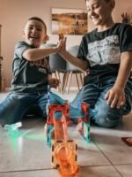 Šviečiančios magnetinės kaladėlės kamuoliukų trasai, 49 dalių rinkinys
