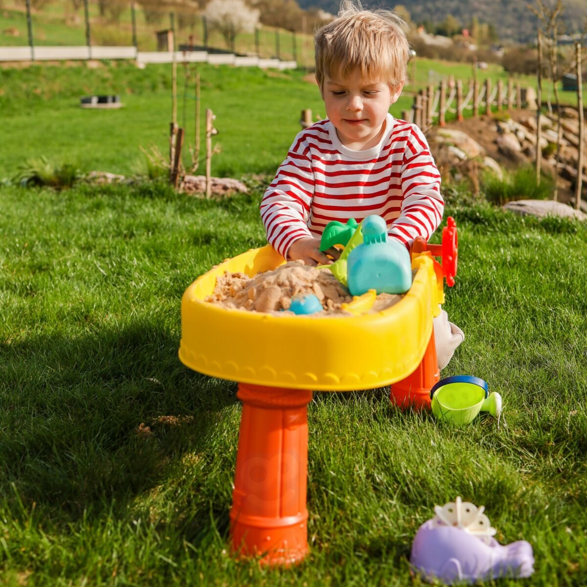 Vandens ir smėlio staliukas piratų laivas su 8 priedais – Paveikslėlis 7