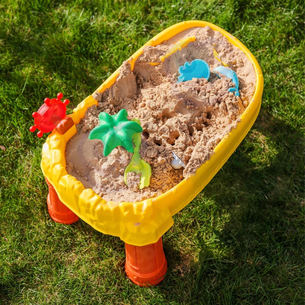 Vandens ir smėlio staliukas piratų laivas su 8 priedais – Paveikslėlis 8