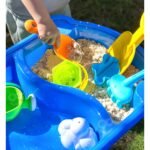 Vandens ir smėlio staliukas žaidimams su 9 priedais – Paveikslėlis 3