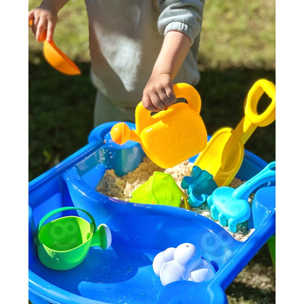 Vandens ir smėlio staliukas žaidimams su 9 priedais – Paveikslėlis 4