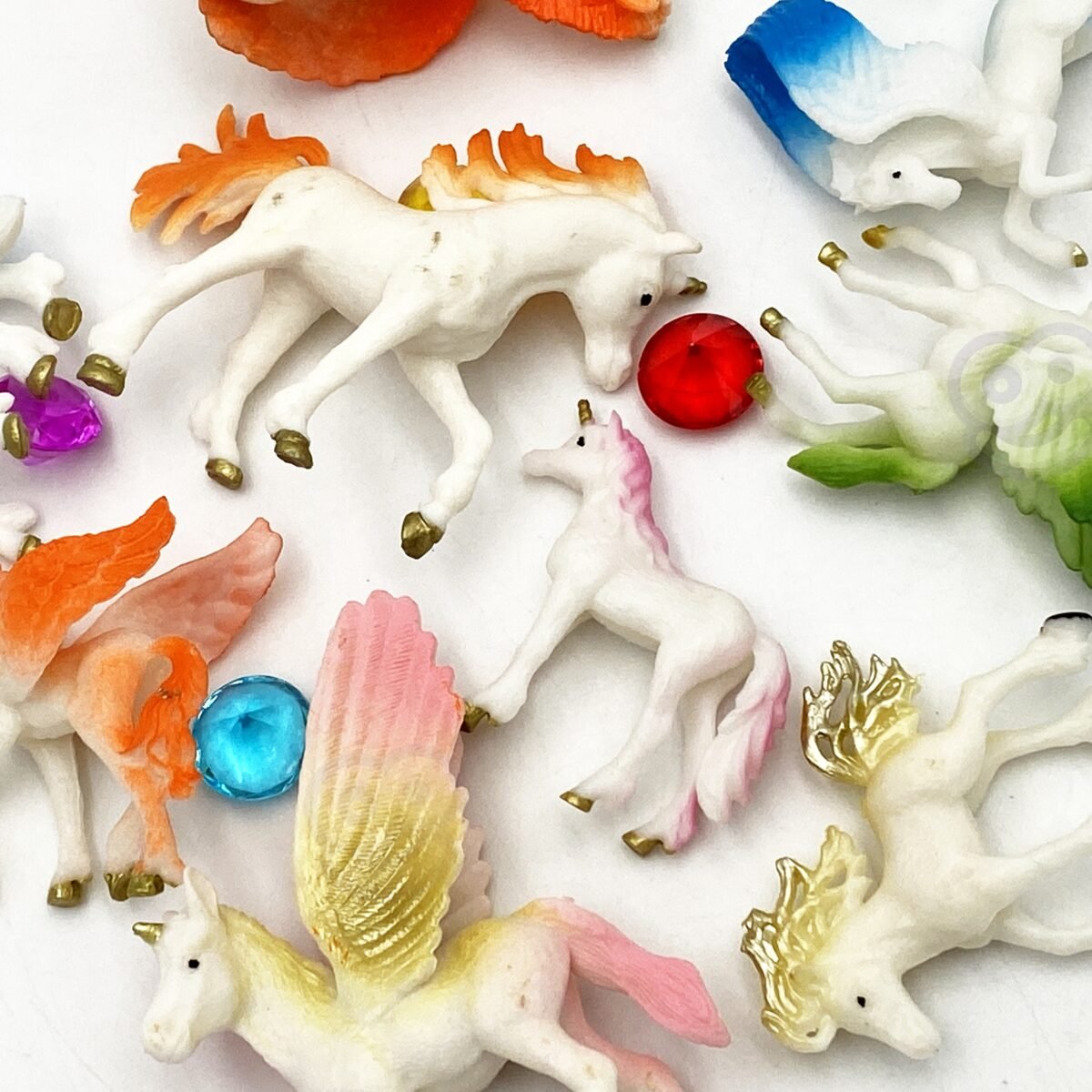 Vienaragių figūrėlių ir kristalų rinkinys, 16 dalių – Paveikslėlis 9