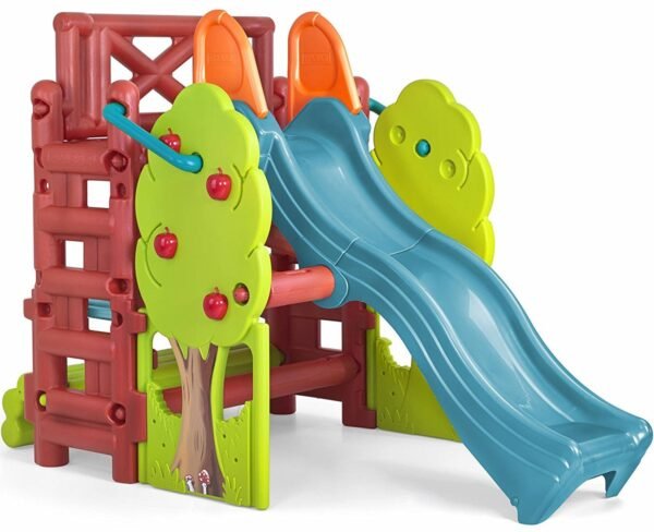 Žaidimų aikštelė su banguota čiuožykla ir staliuku