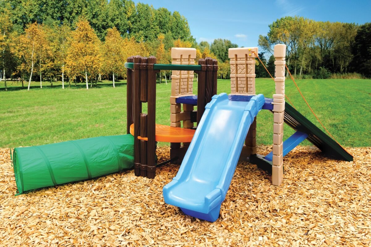 čiuožykla ir tuneliu