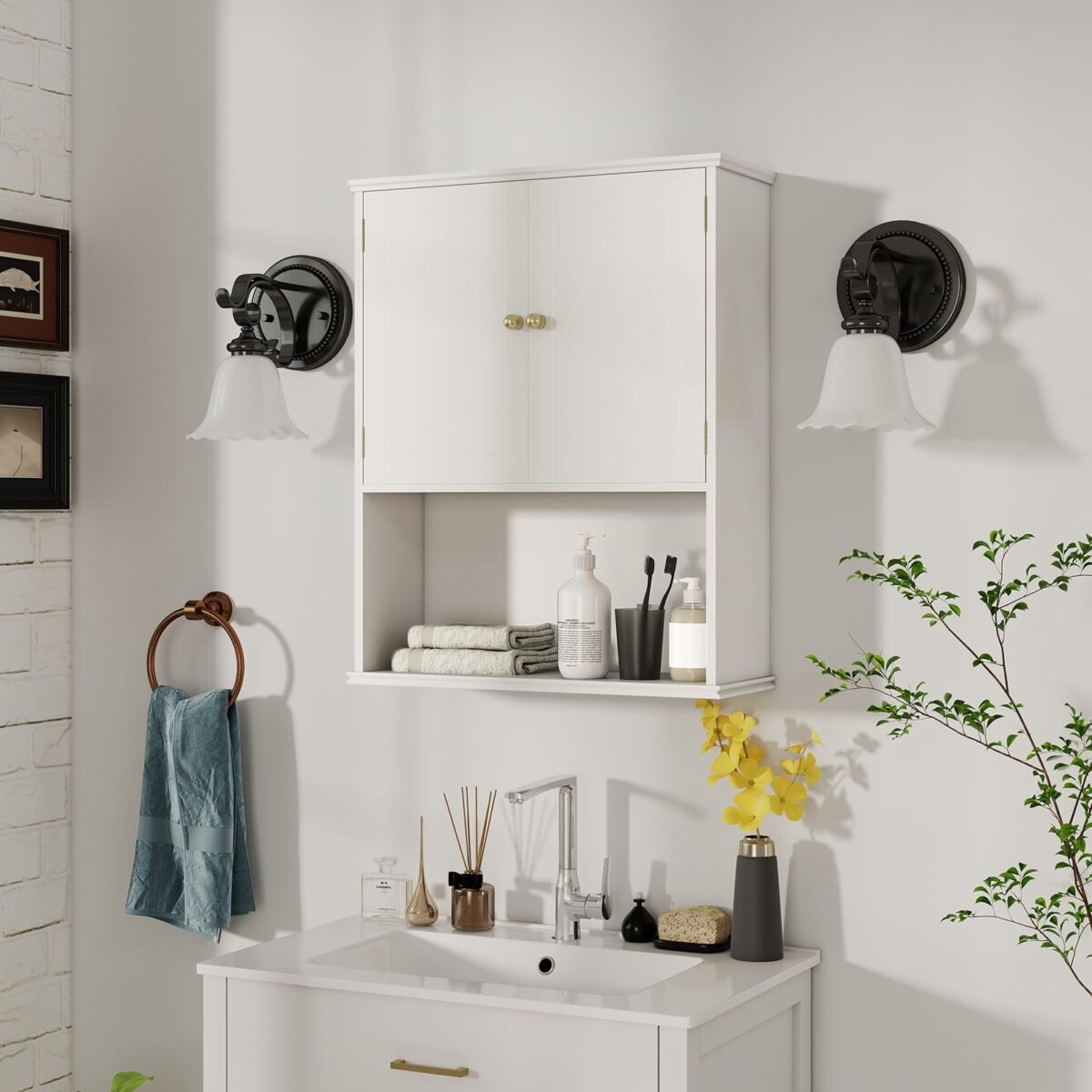Pakabinama vonios spintelė su dviem durelėmis ir atvira lentyna (Balta) – Paveikslėlis 3