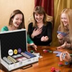 Visas pokerio rinkinys su nešiojamu lagaminu