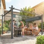 Aliuminė pergola su ištraukiamu stogu ir automatiškai ištraukiamais šoniniais roletais – Paveikslėlis 9