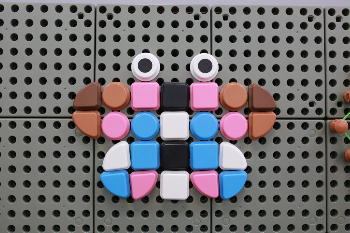 Geometrinių formų konstravimo kaišteliai STEAM lentoms, 64 vnt. – Paveikslėlis 3