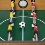 Stalo futbolas, medinis, kompaktiškas, su 2 kamuoliais, rezultatų lentelėmis