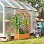 Medinė aukšta lysvė su arkine atrama vijokliniams augalams – Paveikslėlis 2