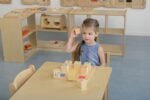 Medinis sensorinis garsų rūšiavimo žaidimas Montessori