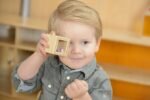 Medinis sensorinis garsų rūšiavimo žaidimas Montessori