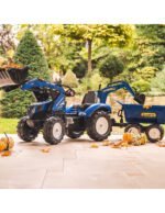 Minamas traktorius su priekaba ir krautuvu – Paveikslėlis 2