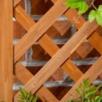 Medinė augalų dėžė su kampiniu spalieru ir drenažo anga – Paveikslėlis 7