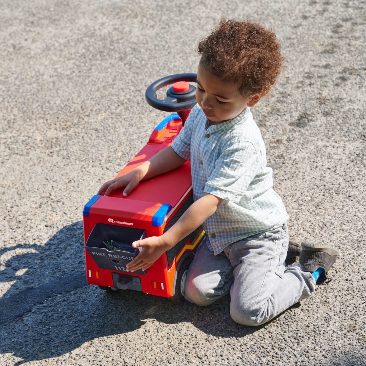 Paspiriamas gaisrinis automobilis su vandens patranka – Paveikslėlis 5