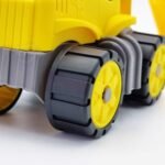 Patvarus mini ekskavatorius su minkštais ratais