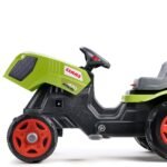 Pedalinis traktorius su priekaba ir atsidaranciu variklio dangciu 6