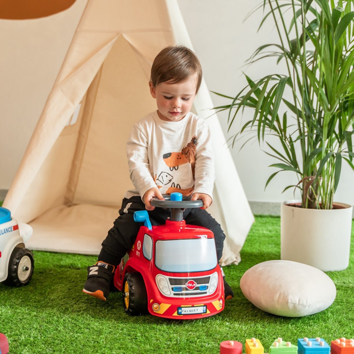 Važiuojamoji ugniagesių mašinėlė su garso signalu ir daiktadėže – Paveikslėlis 4