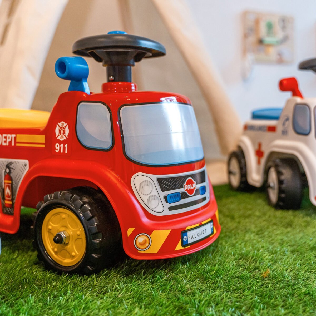 Važiuojamoji ugniagesių mašinėlė su garso signalu ir daiktadėže – Paveikslėlis 5