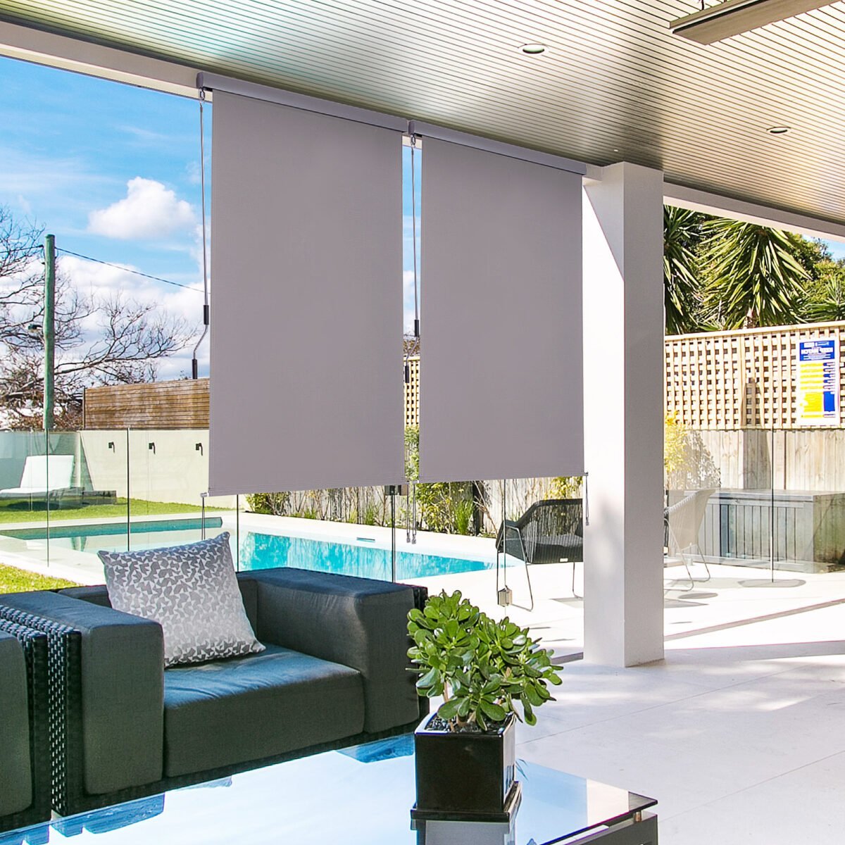 Vertikali markizė su rankiniu valdymu saulės apsaugai ir privatumui – Paveikslėlis 2