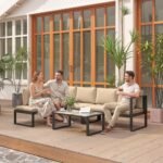 4 dalių L formos lauko baldų komplektas su storomis pagalvėlėmis ir kavos staliuku
