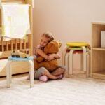 4 sukraunamos taburetės iš lakuotos beržo faneros su veltininėmis pėdelėmis – Paveikslėlis 7