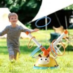 Bitutės formos šokinėjimo ir lankelių mėtymo žaidimas du viename
