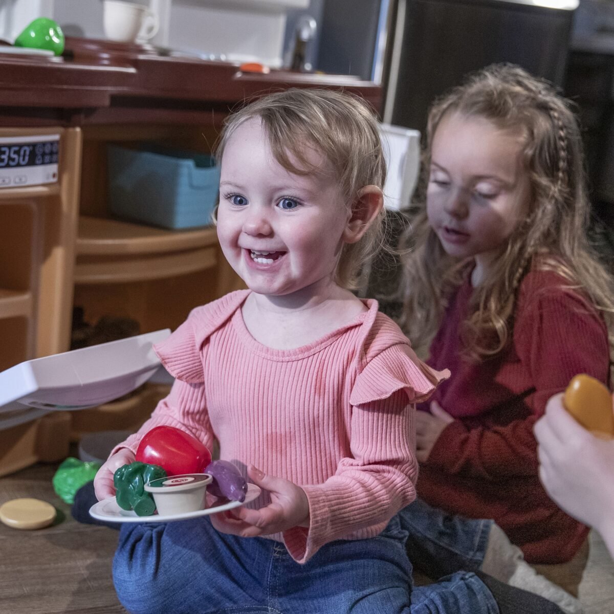 Didelė vaikiška žaidimų virtuvėlė su garsais, šviesomis ir priedais – Paveikslėlis 4