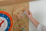 Edukacinė lenta laiko pažinimui su smėlio laikrodžiais
