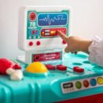 Vaikiškas gydytojo rinkinys su garso ir šviesos efektais, 22 priedai – Paveikslėlis 39