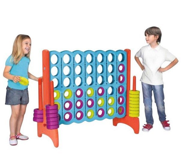 Lauko ir namų strateginis žaidimas keturios eilėje