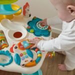 Lavinamasis staliukas su rutuliukų trasa ir pianinu