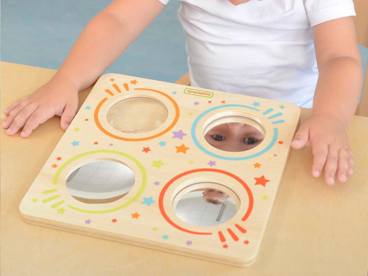 Medinė Montessori sensorinė lenta su veidrodžiais ir lupa – Paveikslėlis 10