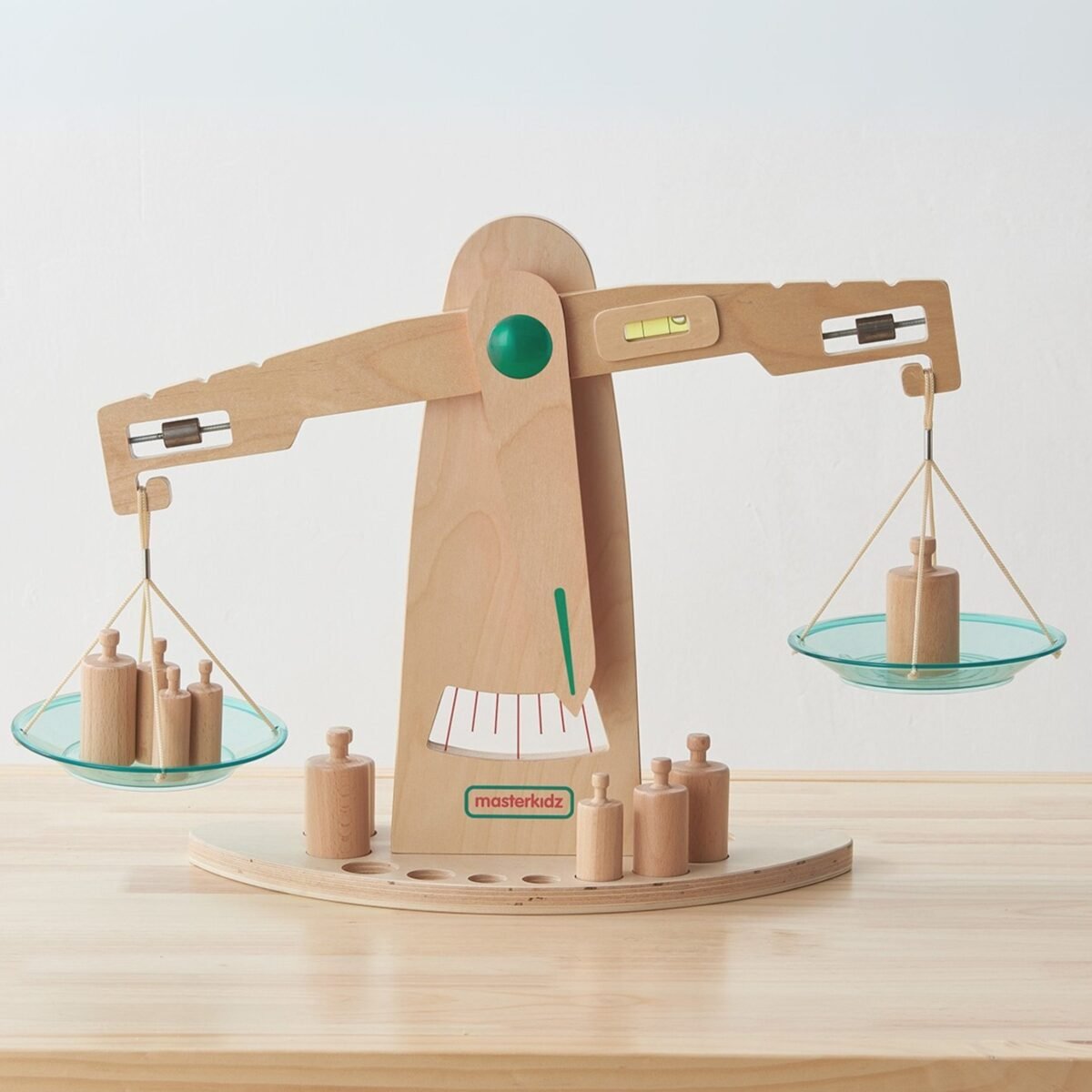 Medinės pusiausvyros svarstyklės su svarmenimis – Paveikslėlis 3
